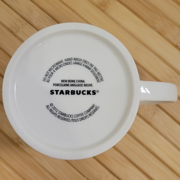 STARBUCKS -  Holiday mug - Picture 7 of 8